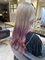 エリス ウメダ(Eliss umeda) ホワイトベージュ×ピンクグラデーション