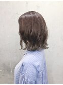 グレージュ×ミディアムレイヤー