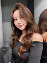 アイティーバイアルバム 松戸店(IT by ALBUM)&nbsp;ロングミルクティー暗めカラー韓国ヘア顔周りレイヤー_F1084