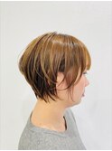 大人小顔ショート耳かけ丸みくびれナチュラル30代40代50代