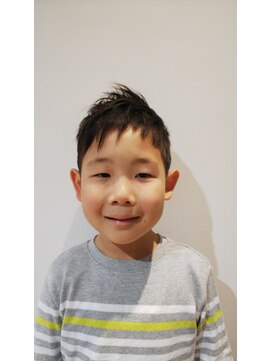 ヘアーアティレ(HAIR attirer) キッズ　ベリーショートヘア