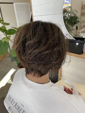 プラスモア(+moi) 大人ショートスタイル