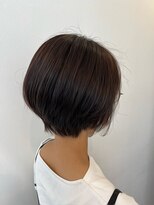 セラ(SERA)&nbsp;大人可愛い前下がりひし形ゆったりショートボブ