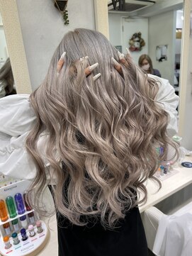 ラピス 池袋(Lapis) ホワイトグレージュ