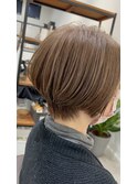 白髪ぼかしハイライトと大人ショート