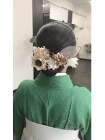 アムールヘアー シニヨンスタイル