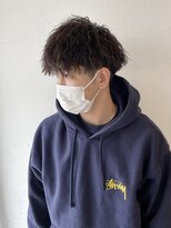 リトバイプティパ(Lit by petit-pas) ツーブロック/刈り上げマッシュ/ツイストパーマ/