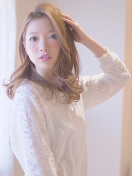 オジコロジ(ojiko.roji) ☆月曜営業☆ojiko.外国人風カラーで大人可愛い耳掛け小顔ミディ