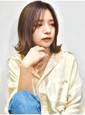 切りっぱなしロブ◎外ハネスタイル