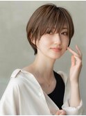 20代30代大人可愛いグレージュ丸みショート