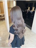 派手すぎないお洒落な大人ハイライト×お大人可愛いウェーブ