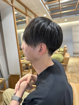 クラップス 京急富岡(CLAPS) センターパートメンズマッシュパーマニュアンスパーマ刈り上げ