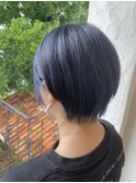 クールネイビー＆甘々ショートでギャップ可愛いスタイル♪