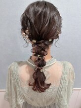 ラフテル(Raftel)&nbsp;ゴールドカフがワンポイント☆編み下ろしヘア