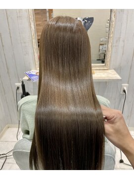 ルシール バイ アリア(Lucir by aria) 艶トリートメント