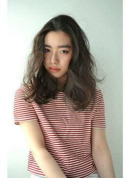 ラべリー 池袋(LOVELEY) ウェービーミディアム　ミルクティーカラー☆ 490