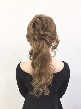 美容室 ソーイ(Soii) ポニー的アップスタイル