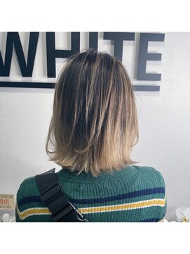 モーション 新宿(motion) パールベージュバレイヤージュ