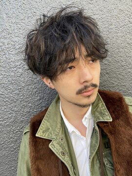 クオル 立川(QOL) コンマヘア無造作パーマセンターパートニュアンスパーマ刈り上げ