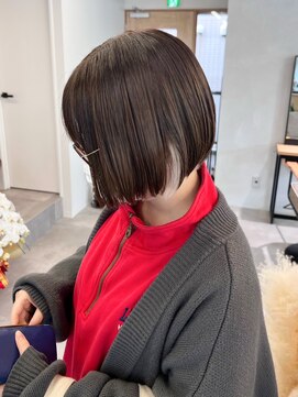 ミュラ(mulah) インナーカラーホワイトベージュ＊艶感ミニボブ透明感カラー