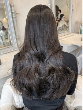 ザックラフィネ(ZACC raffine) グレージュ/ワンカラー/ローレイヤーカット/くびれヘア