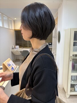 リブレ(LIBRE+hp) 大人ショートボブ