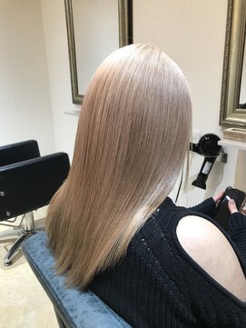 アヤメ(ayame) ブリーチ縮毛矯正