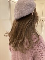 ブリス(VLISS)&nbsp;ミディアム レイヤーカット 顔周りレイヤー 透明感 20代30代40代