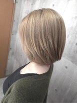 フォックス 四日市店(FOX)&nbsp;ホワイトミルクティーベージュ/ショートボブ