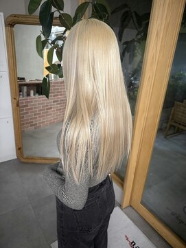 メゾンクペウ 梅田(Maison cope’u) ハイトーン縮毛矯正