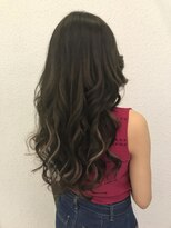 ディー エメ(D-aimer-)&nbsp;カラーとエクステで創るグラマラスロング【カラー・エクステ】