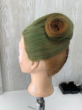 ソルスィエール(Sorciere) 夜会風セットアップ