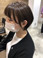 ビヨウシツ ポスタ&nbsp;マッシュショート・ダークベージュ　正木ゆかり