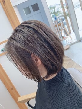 オーシー 志比口店(O'sea) 透明感beige