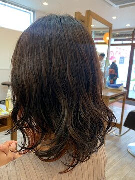 プリズム ヘアーデザイン みずほ台店 インナーカラー×ゆるウェーブ