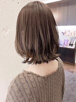 ティーシェル(TIECHEL)&nbsp;小顔イメチェン、ブルーグレージュカラーくびれレイヤーボブ