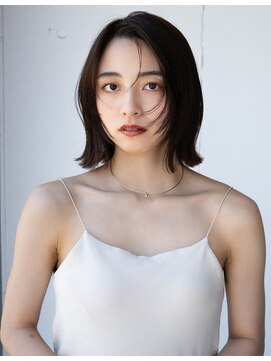 レノラ 本町(LENORA) 20代30代大人かわいいナチュラル暗髪エアーストレートヘア
