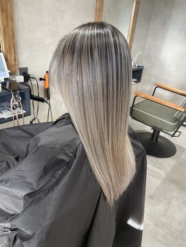 サニー 渋谷(SUNNY) バレイヤージュ、ハイライト、レイヤーロング、グレーベージュ