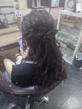 エヌエービー 池袋店(N.A.B.) ハーフアップ