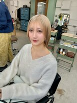 ヒビヲ(HIBIO) ショートボブ切りっぱなしボブタッセルボブミルクティーベージュ