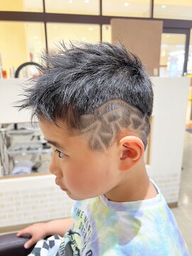 デザイニングヘアードゥ(designing hair Deux) キッズバリアート(祝い文字)