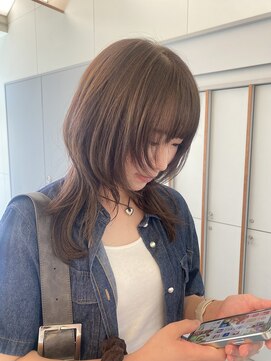 ローレンアオ(LOREN AO) ハッシュカット/ハイレイヤー/レイヤーロング/オリーブベージュ