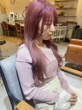 【ピンク系】のヘアカラーで色っぽく