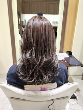 ブランシェ 高蔵寺店(BRANCHE) ◆透明感ハイライトカラー◆【北川】