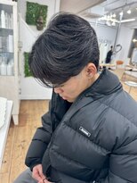 ユイマァルスロウ(YUIMARL SLOW)&nbsp;フェザーショート刈り上げセンターパートシースルーマッシュ