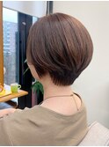暖色ブラウンの丸みショート