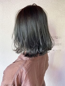 ネオリーブ クタ 町田店(Neolive kuta) 【Neolive kuta 】オリーブカラー×ミディアム【町田/町田駅】