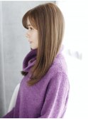 透け感ベージュのナチュラルストレート