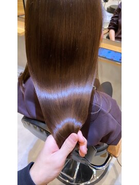 ジーナ 福岡天神(Zina) 小顔セミウェットウェーブピンクベージュハイライトカラー