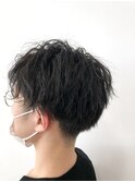 メンズショート　マッシュ　センターパート　メンズパーマ